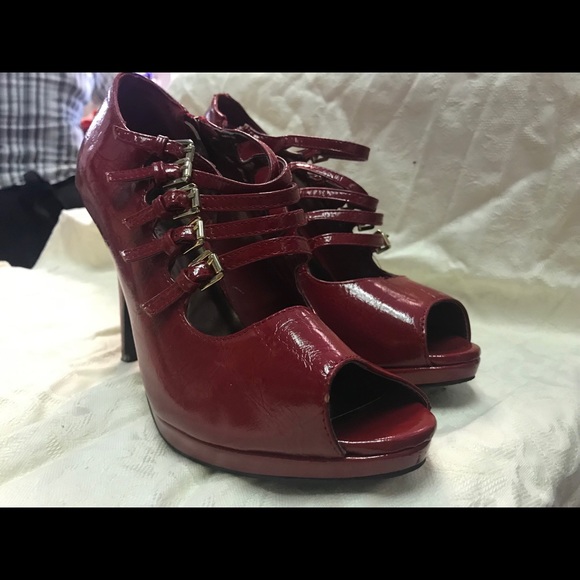Red pumps - Picture 5 of 5
